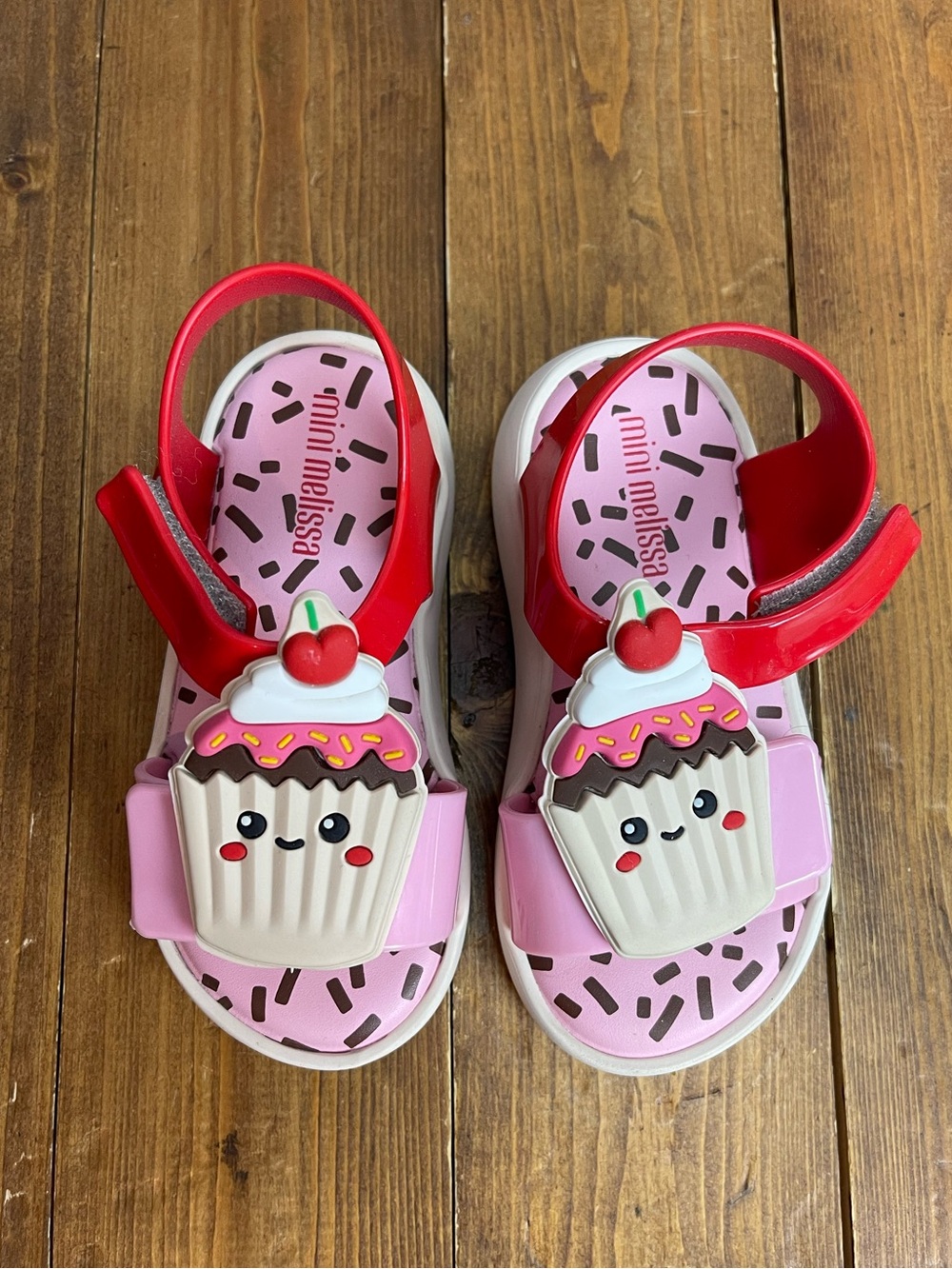 Mini Melissa size 9 cupcake sandals